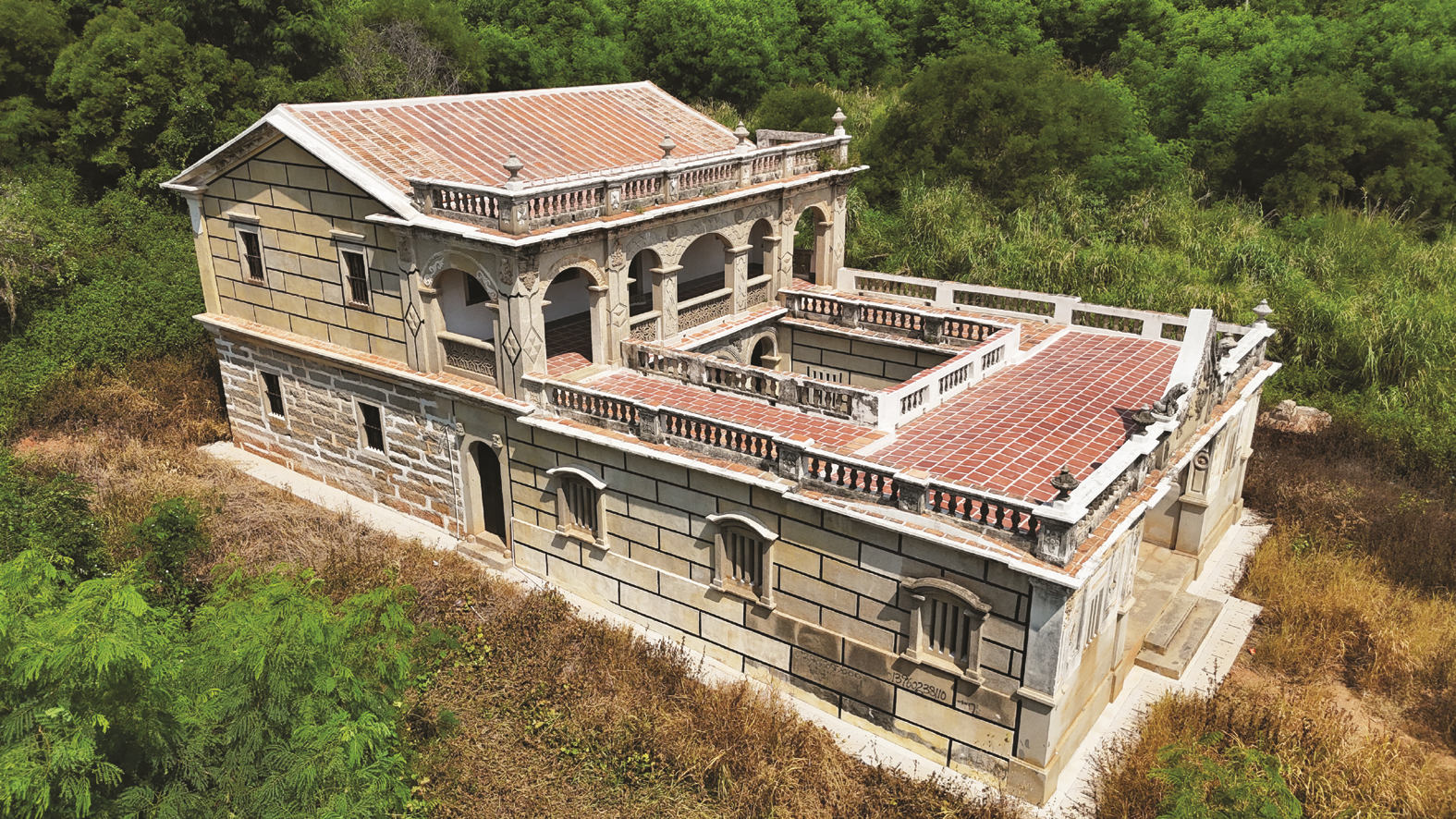 1758684066141918.jpg 04-5.jpg