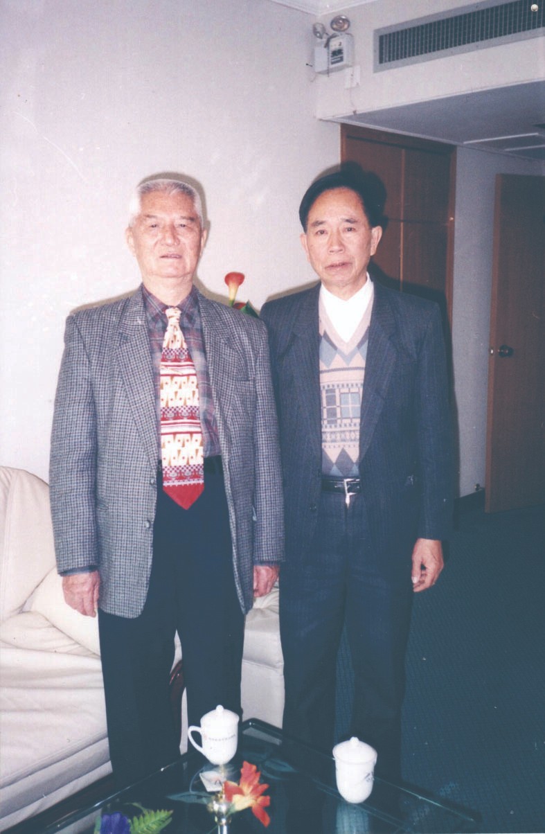 08-2.jpg